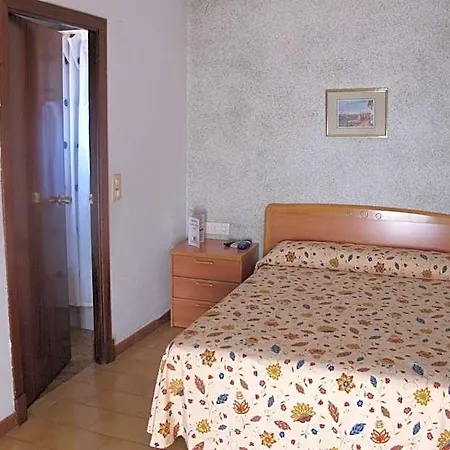 بيت شباب Casa Pepe Tauste